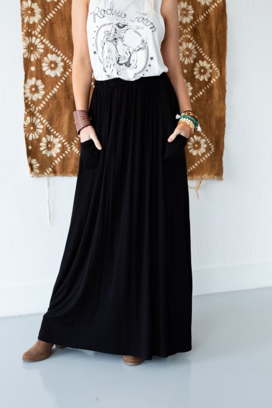 3BN Pocketed Maxi Skirt - Black  |  CORE  - Three Bird Nest